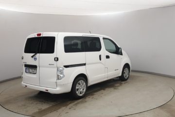 Nissan E-NV200 YBL747 full
