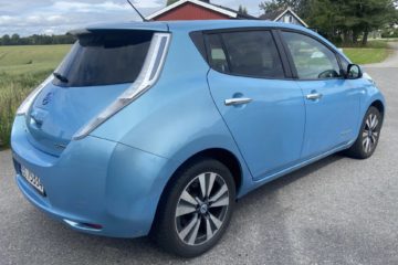 Nissan Leaf 24kWh 2015 3201 full